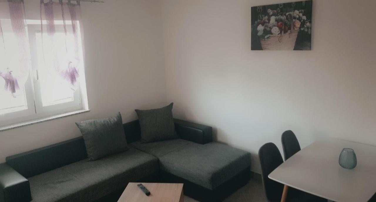 Apartments With A Parking Space Lopar, Rab - 16680 Bagian luar foto